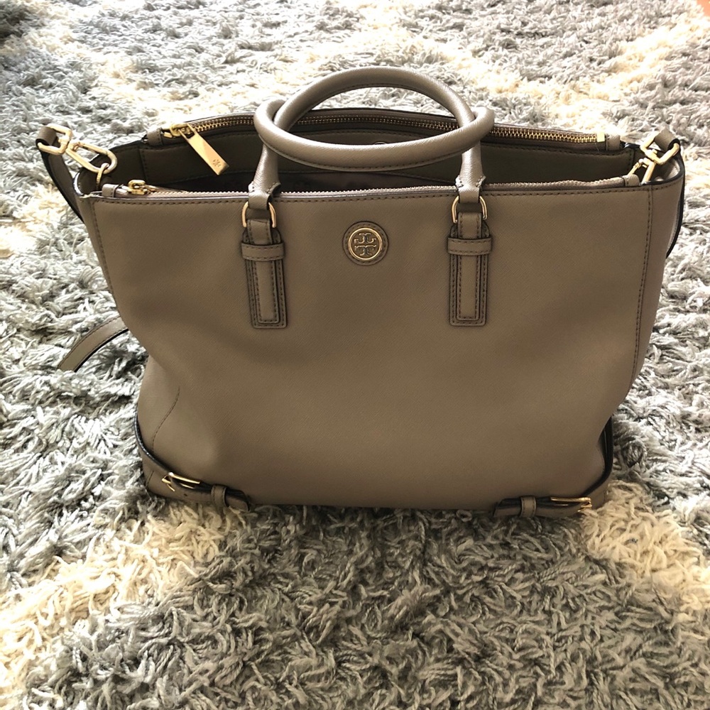 Tory Burch Robinson Satchel in taupe